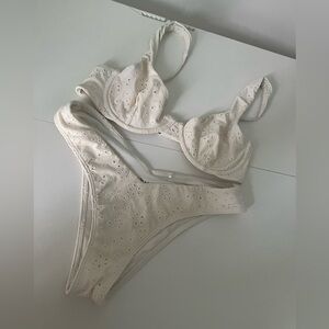 Abercrombie & Fitch White Eyelet Underwire Bikini Set XS/S Floral Cutout Swim